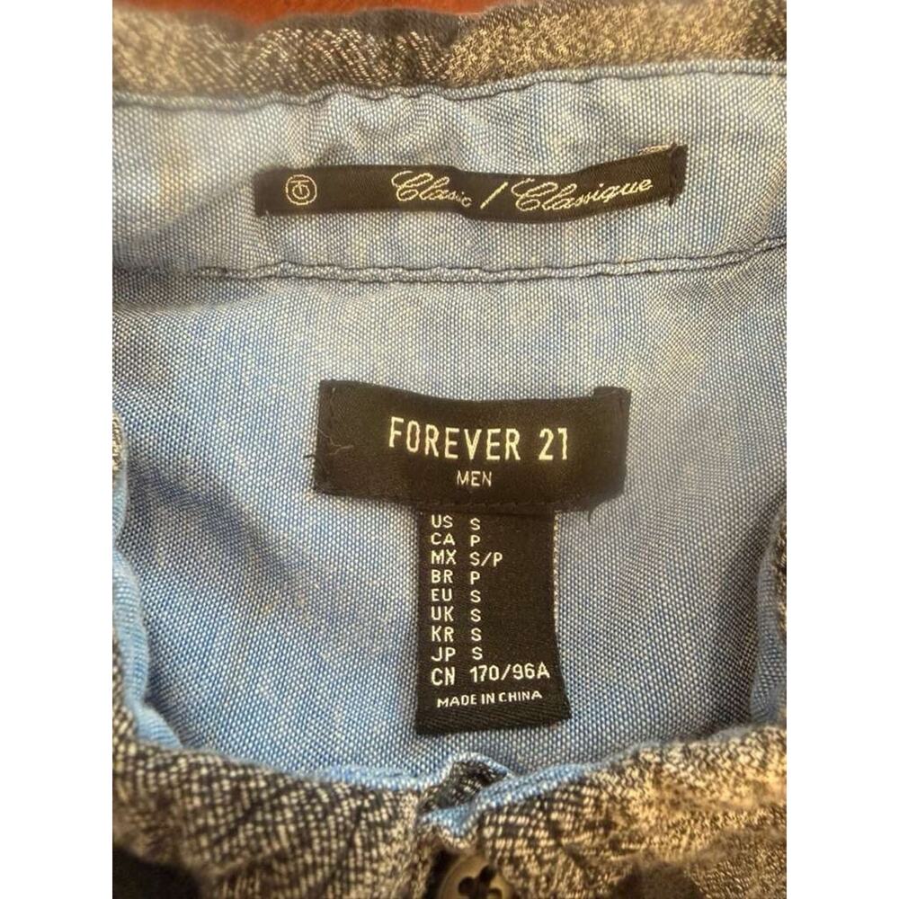Chucky Forever 21 Sz S Flannel Plaid Gray & Black Button down Retro - Picture 5 of 10